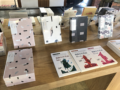 村上春樹書籍.jpg - 展覽藝術用